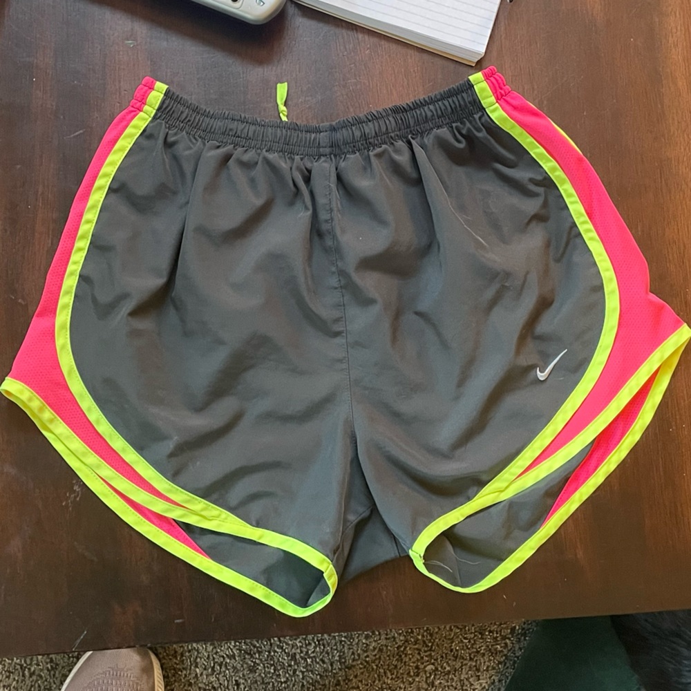 Nike running shorts - Picture 4 of 7